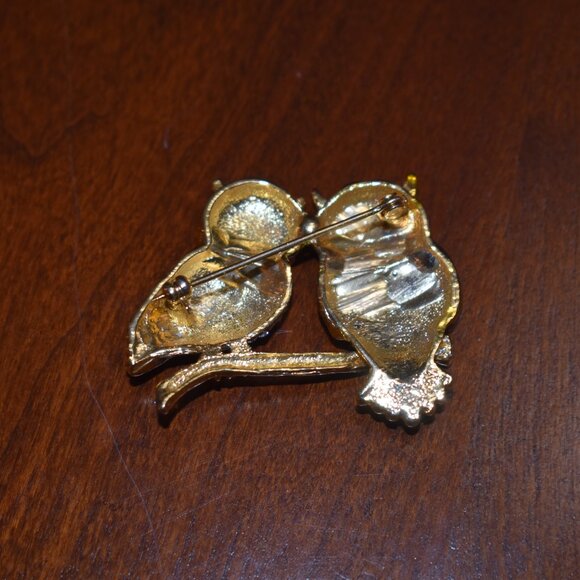Very Nice Avalaya Two Gold Crystal Sitting Owls Brooch - Picture 3 of 3